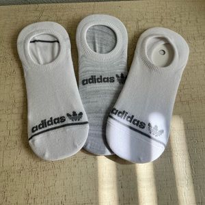 NEW 3 pairs of Adidas No show socks. Fits shoe size 7-9.